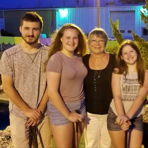 Meet your Posher, Rose